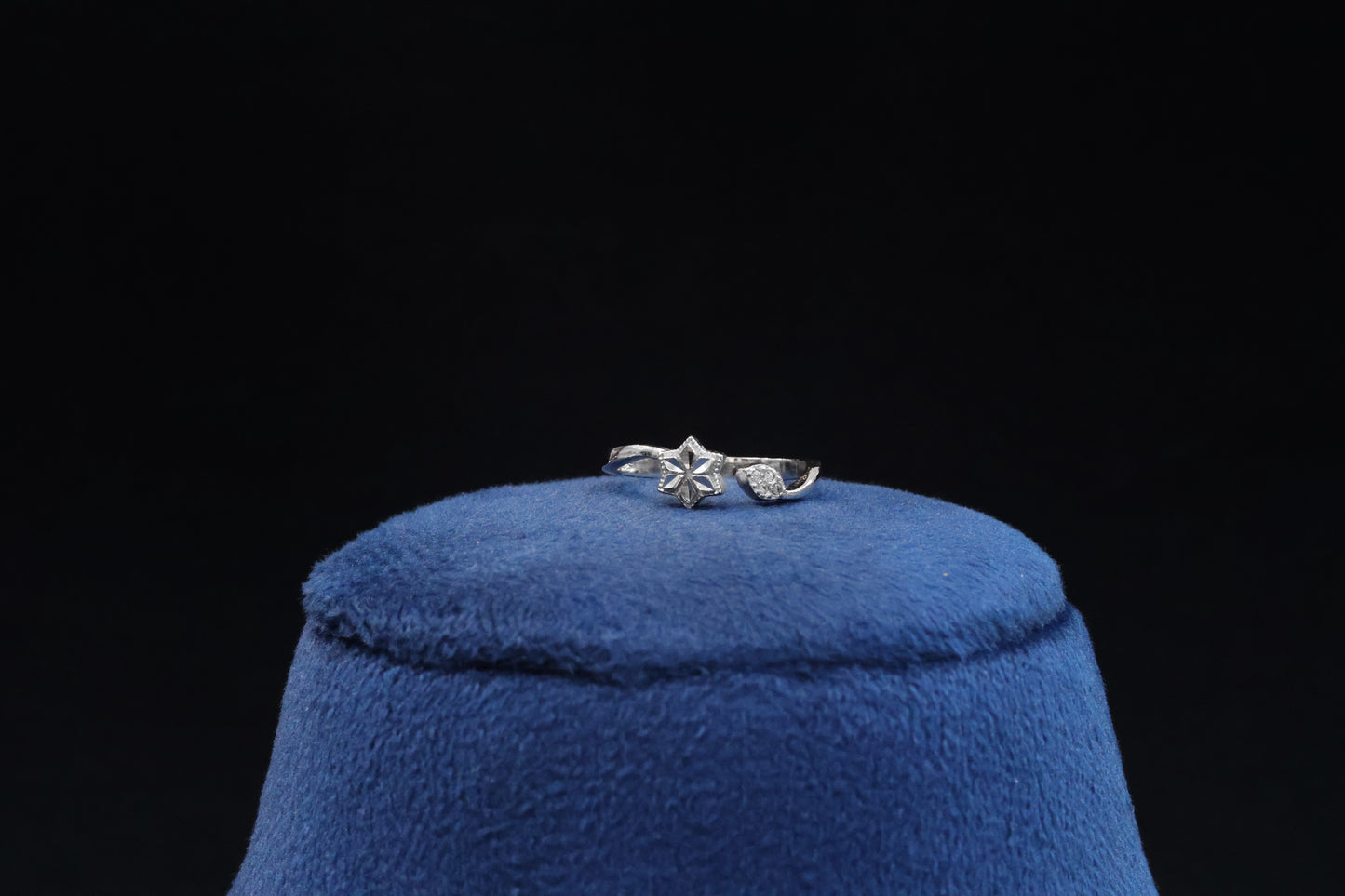 92.5 Pure Silver Ring - Star Design 63