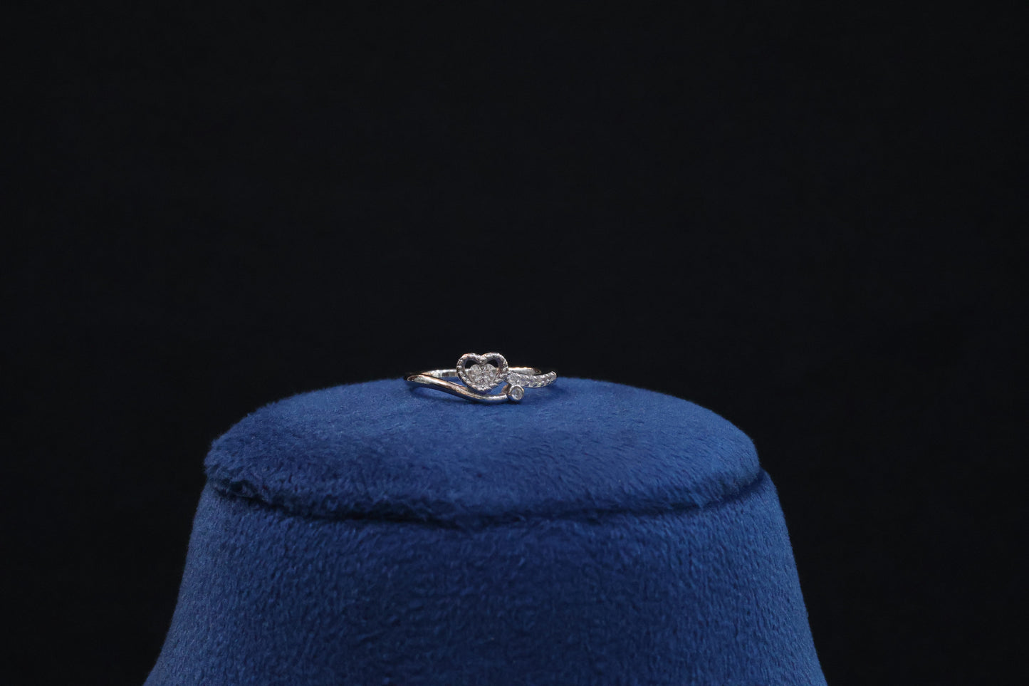 92.5 Pure Silver Ring - Halo Heart