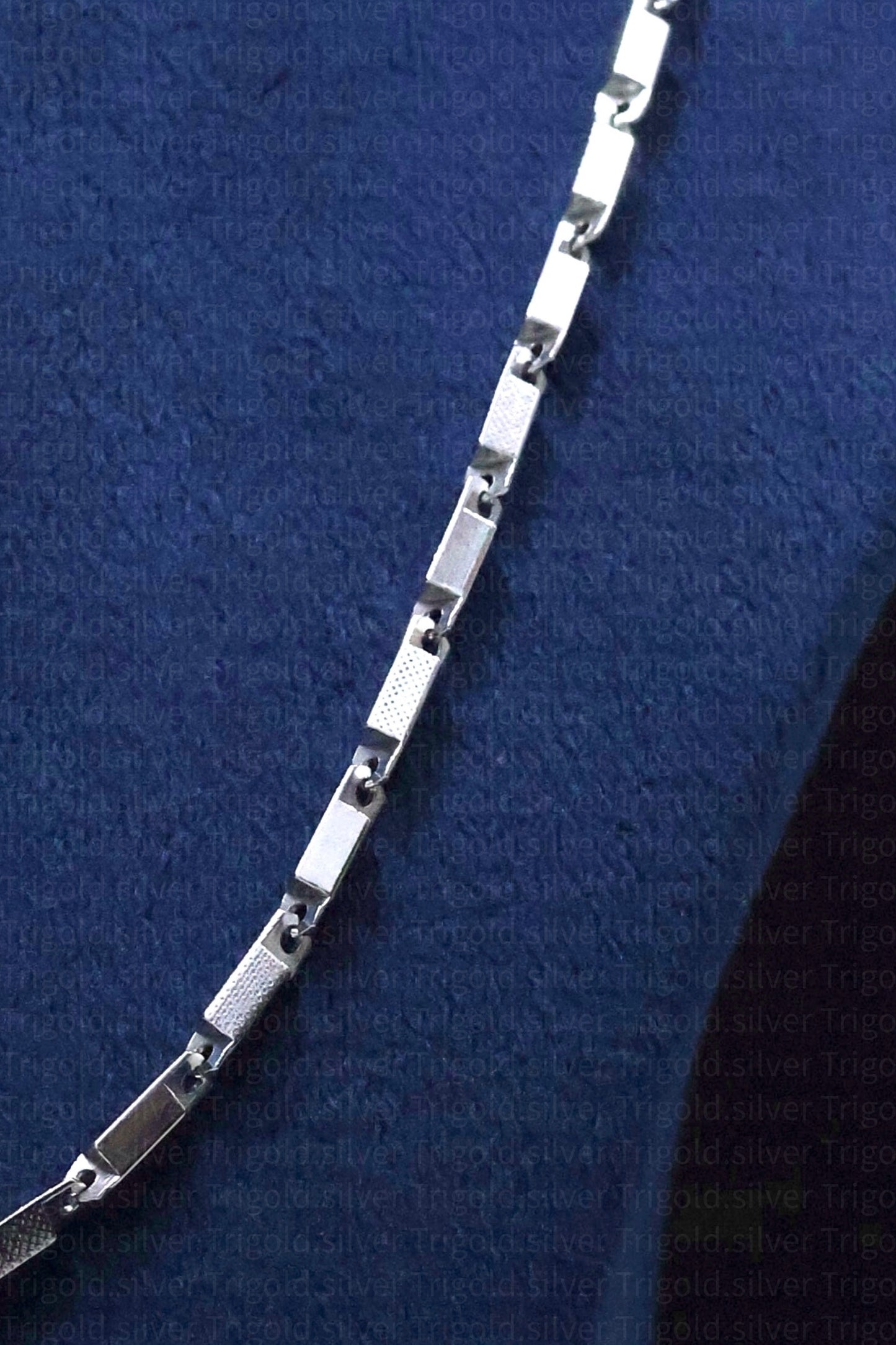 Luxe Platinum finish Silver Chain