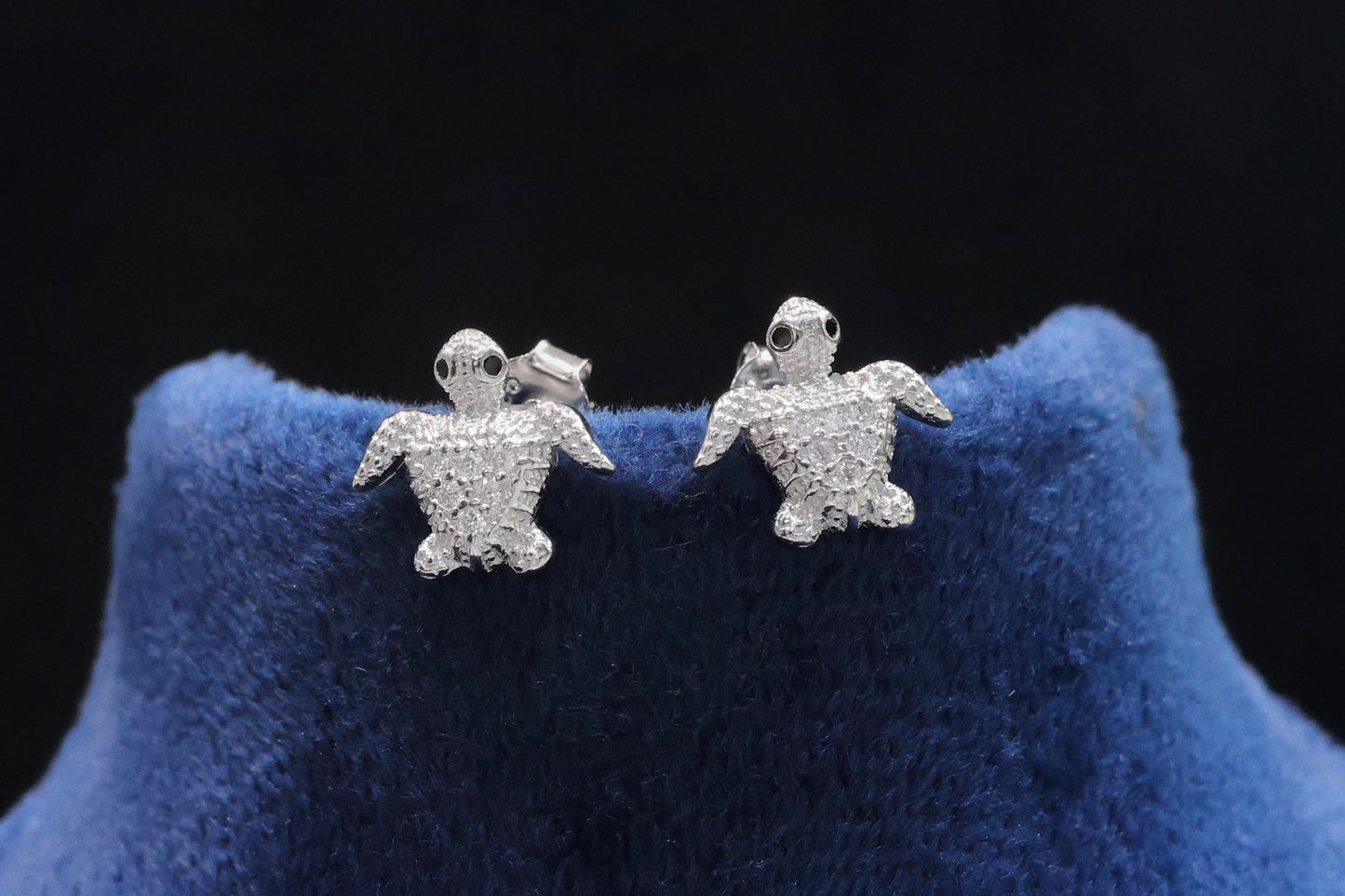 Dazzling 92.5 Sterling Silver Turtle Stud Earrings