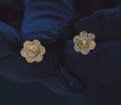 BIs Hallmarked 22k Bloom Gold Stud Earrings